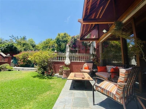 Imagen 6 de 18 de Casa En Venta De 5 Dorm Mas Servicios. En Concón