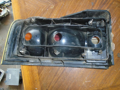 Vendo Lampara Trasera Derecha De Mazda 323 Año 1998