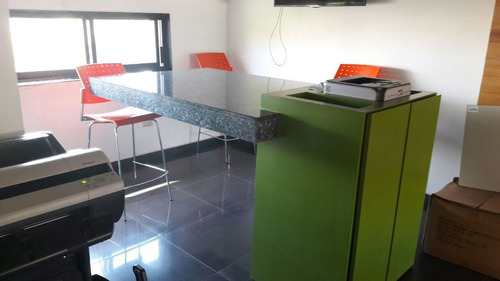 Edificio Con Oficinas Ejecutivas