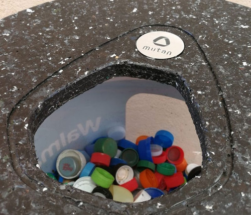 Tapitómetro Mutan / Contenedor Con Medidor Reciclado Tapitas