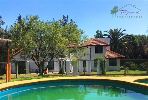 Espectacular Casa En Venta De 5 Dorm. En Carampangue