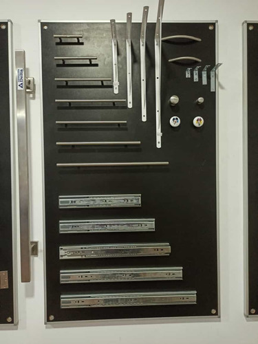Imagen 2 de 4 de Tirador Metal Mueble 96 Mm Acero Inoxidable Herrajes Delta