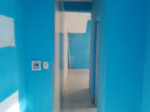 Casa 2 Quartos , 1 Banheiro, Área De Serviço, Sala , Cozinha