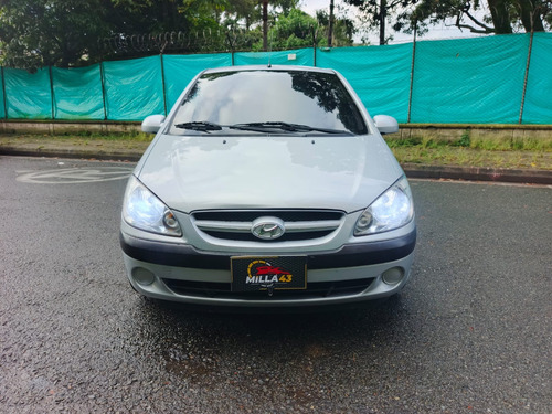 Hyundai Getz 1.4 GLS FULL EQUIPO PANTALLA DE DVD LUCES LED HERMOSO VENCAMBIO