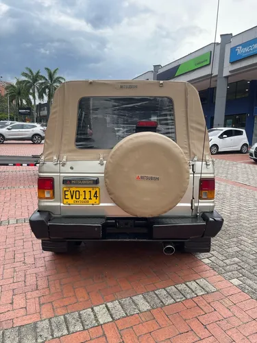 Mitsubishi Montero 2.6 L042 Lona