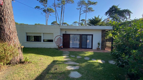Imagen 12 de 21 de Oportunidad. Casa De 3 Dormitorios En Playa Brava, San Rafael. Punta Del Este. - Punta Del Este San Rafael