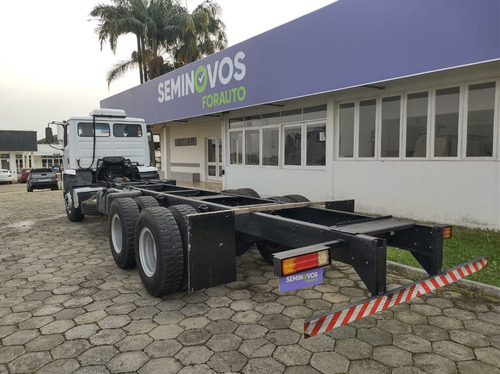 Imagem 5 de 7 de Mercedes 2726
