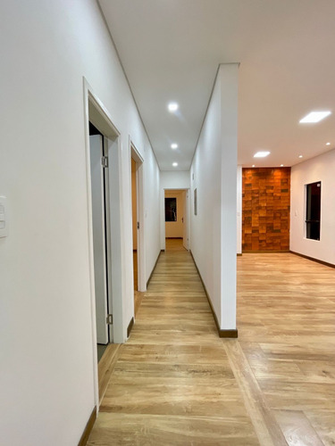 Imagen 12 de 18 de En Venta Residencia Refaccionado, Con Finas Terminaciones
