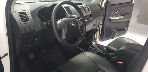 Toyota Hilux 3.0 Cd Srv Cuero 171cv 4x4 2014