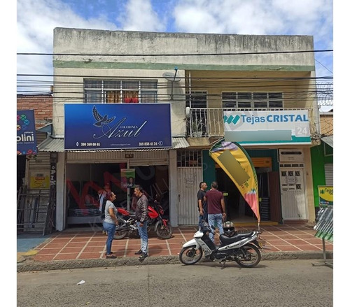 Se Vende Casa De 2 Pisos Independientes Con Locales En Barrio La Floresta