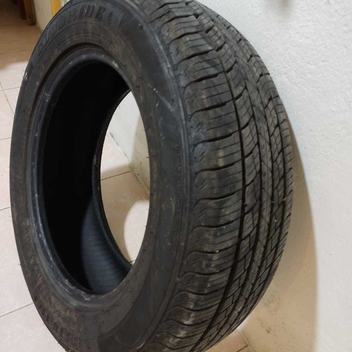 Llanta Casi Nueva 225/65 R17. Goodride. 