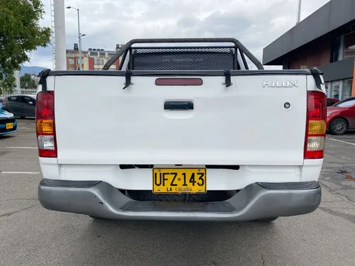 Toyota Hilux 2.5 Mt