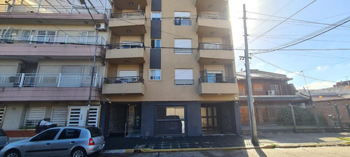 Dpto 2 Ambientes Al Frente 50 M² - S.justo (ctro)