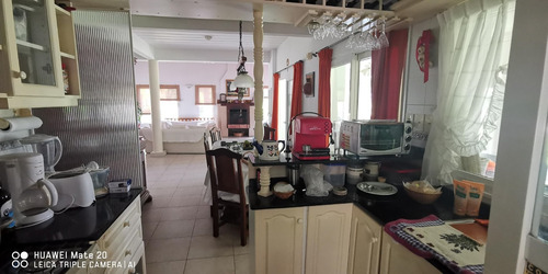 Imagen 11 de 14 de Casa 5 Ambientes 3 Baños 1 En Suite Y Cochera Cubierta