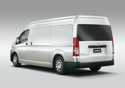 Toyota Hiace Furgon L1h1 2.8 Tdi 6at 3a 4p 2021