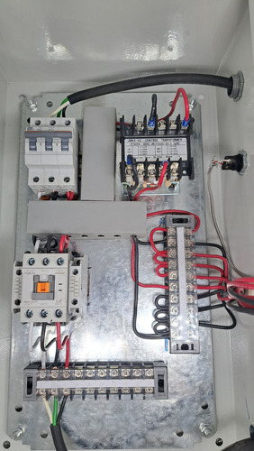 Gabinete De Control Digital De Temperatura 220/440v,30ampers
