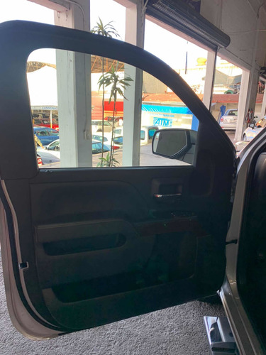 Imagen 7 de 14 de Gmc Sierra 5.4 Cab Reg At 4x4 2018