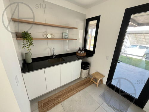 Casa En Venta De 5 Ambientes En Puertos
