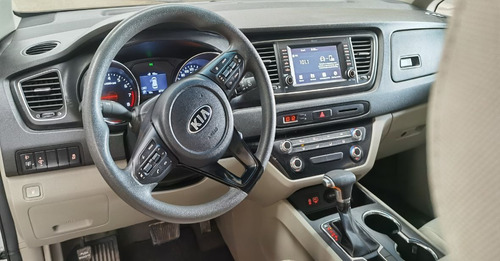 Imagen 15 de 15 de Kia Sedona 2019 3.3 V6 Lx Tela 8 Pasajeros At