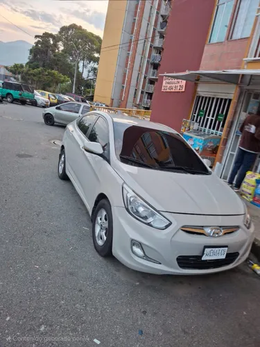 Hyundai Accent 1.6 Premium Automática