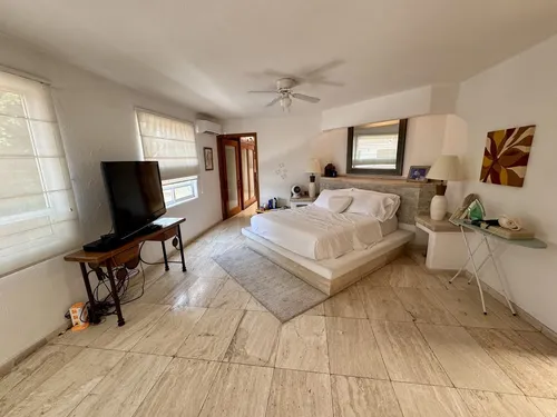 Céntrica Residencia En Venta- Rinconada Jacarandas