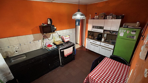 Se Vende Casa De 2 Dormitorios En Barrio Cerro