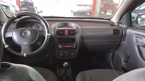 Imagem 12 de 12 de Chevrolet - Corsa Hatch Maxx 2010
