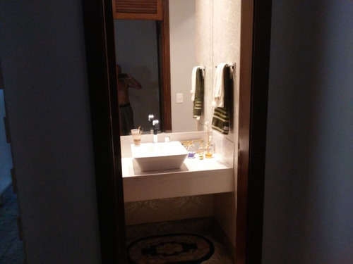 Imagem 9 de 19 de Casa 04 Qtos 01 Suites E 10 Vagas!!! - 4615