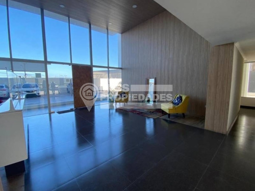 Se Arrienda Lindo Departamento, Av. Edmundo Pérez Zujovic