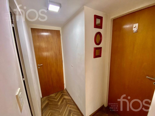 Venta-departamento - 2 Dormitorios-balcón-semipiso- Macrocentro