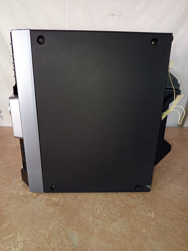 Módular Cerebro Sony Genezi Gtz2 Solo Auxiliar Y Doble Usb Negro 190 W (Usado)