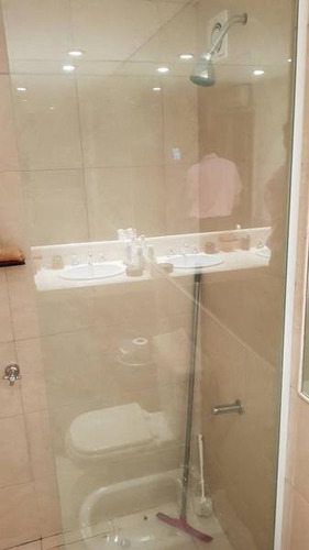 Imagen 16 de 26 de Impecable Piso Exclusivo - 2 Dormitorios - Frente A Club Plaza Yewell