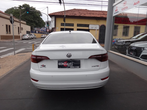 Imagem 3 de 10 de Volkswagen Jetta Comfortline 1.4 250 Tsi Automático Flex