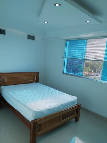 Imagen 6 de 13 de Apartamento En Alquiler En Caribe Residencias Caribbean Golf, Caraballeda, Edo. La Guaira. Av-cll048