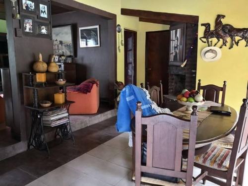 Imagen 6 de 29 de Casa Quinta De Tres Dormitorios, Dos Baños, Quincho, Dos Piletas Y Parque De 2086 M2