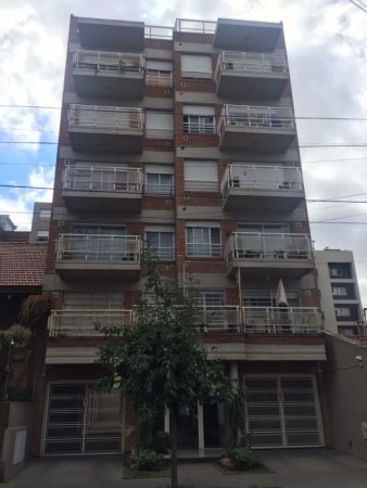 Castelar Sur  Departamento 2 Ambientes   Opcional Con Renta 