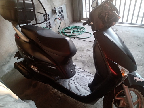 Imagem 3 de 3 de Honda Lead