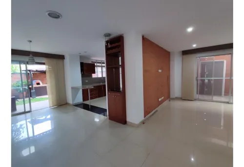 Venta Casa De 258mts2 Condominio En El Castillo, Jamundí 7384.