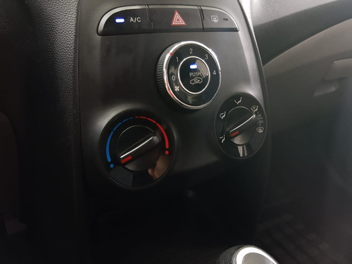 Hyundai Hb20s Comfort Plus 1.6 16v Flex Aut. 2015