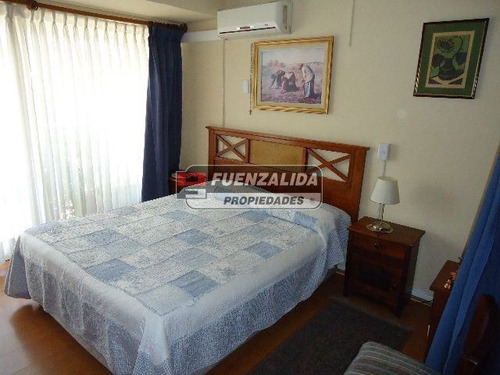 Departamento En Venta De 4 Dorm. En Santiago