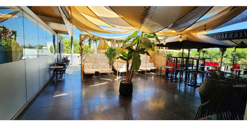 Restobar En Privilegiado Sector De La Reina