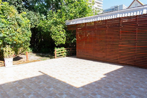 Casa En Venta De 3 Dorm. En Macul