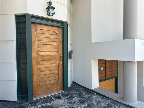 Enorme Casa De 4 Dor. Y Pileta En San Salvador