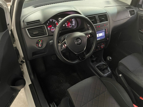 Imagen 7 de 8 de Volkswagen Suran Highline 1.6