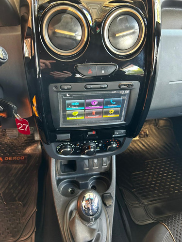 Renault Duster Zen 1.6l 5mt 4x2
