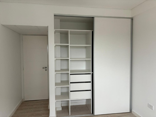 Departamento En Venta A Estrenar De 3 Ambientes Con Cochera En Bernal Centro