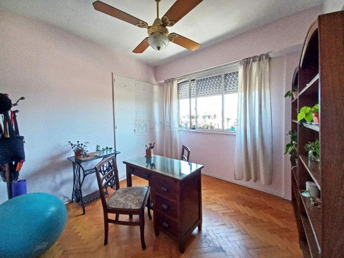 Venta Departamento 3 Ambientes. Muy Buen Estado En El Barrio Floresta