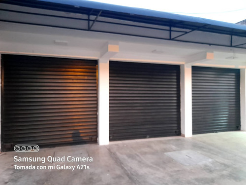 En Venta Casa Con Locales Comerciales