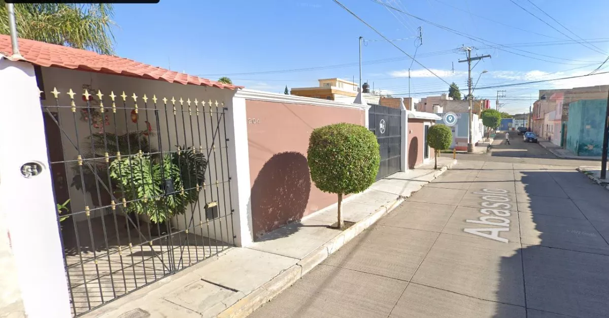 Gran Oportunidad Venta De Remate En Hermosa Y Amplia Casa Excelente Zona Col. Barrio Tierra Blanca, Durango.