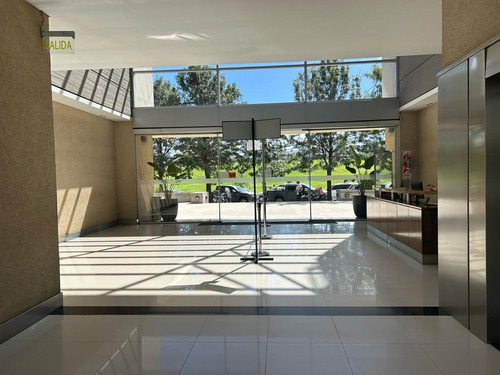 Oficina En Venta Con Renta - Edificio Polo I